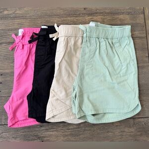 Children’s Place Girls 4 pack colored shorts size 12
New